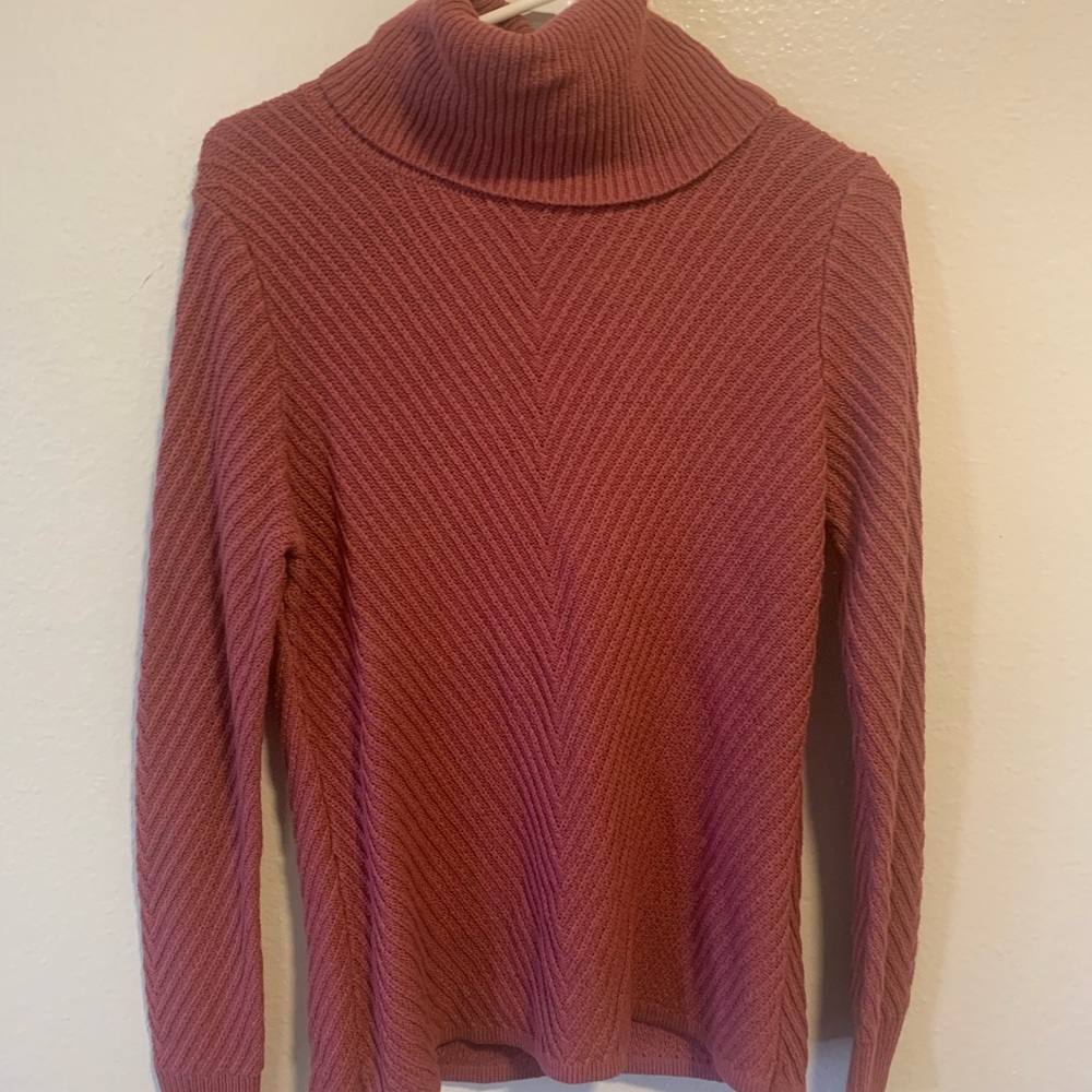 New York & Company Turtle Neck Burgundy/Pink Knit Sweater